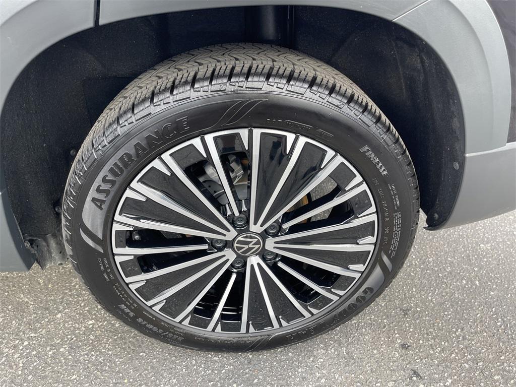 used 2025 Volkswagen Taos car, priced at $25,991