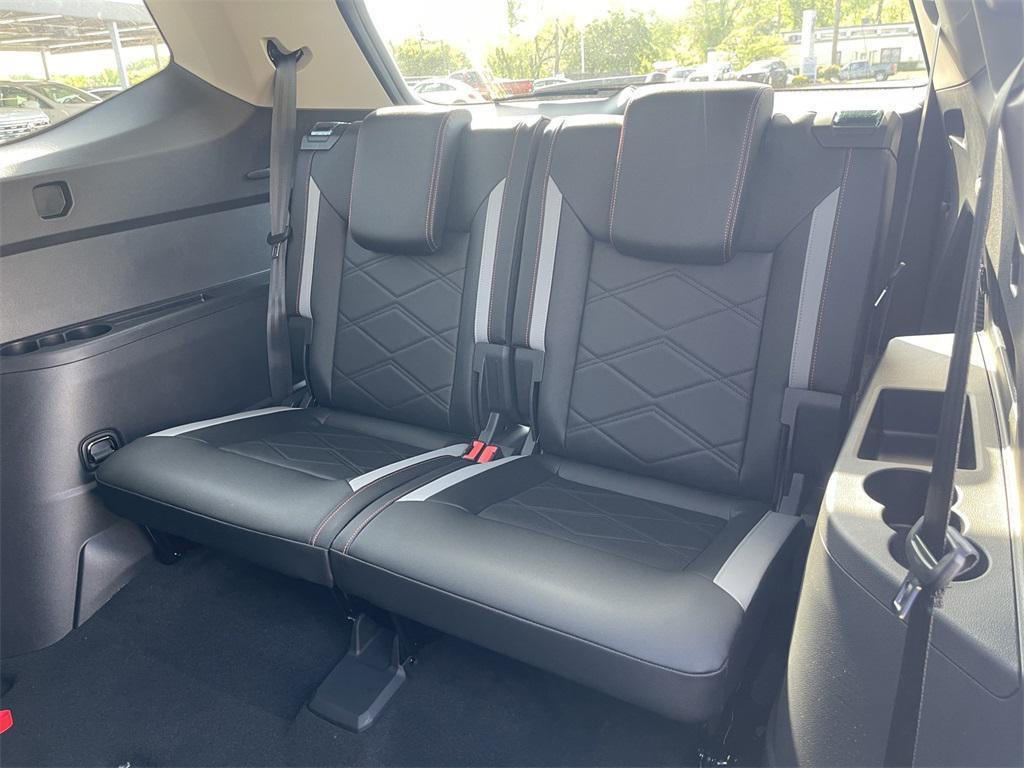 new 2025 Volkswagen Atlas car, priced at $46,002
