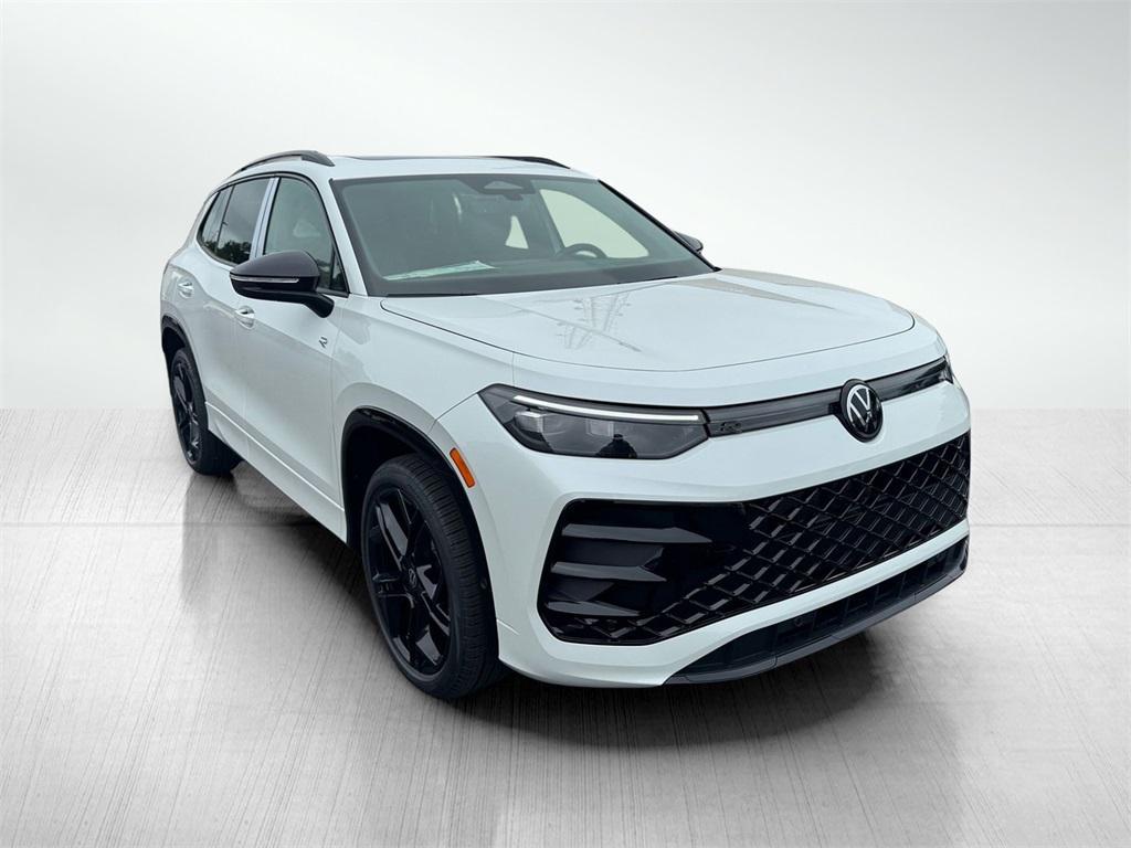 new 2025 Volkswagen Tiguan car, priced at $38,065