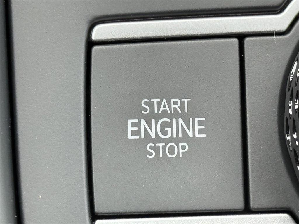 new 2025 Volkswagen Tiguan car, priced at $37,565