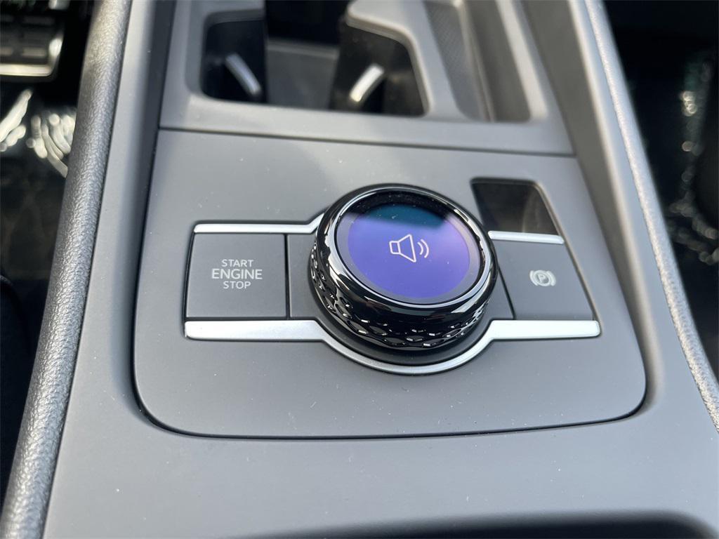 new 2025 Volkswagen Tiguan car, priced at $38,518
