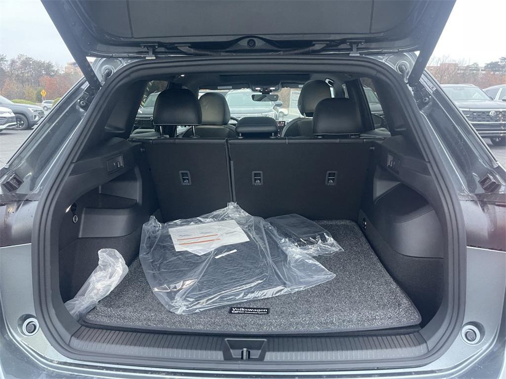 new 2026 Volkswagen Tiguan car, priced at $39,854