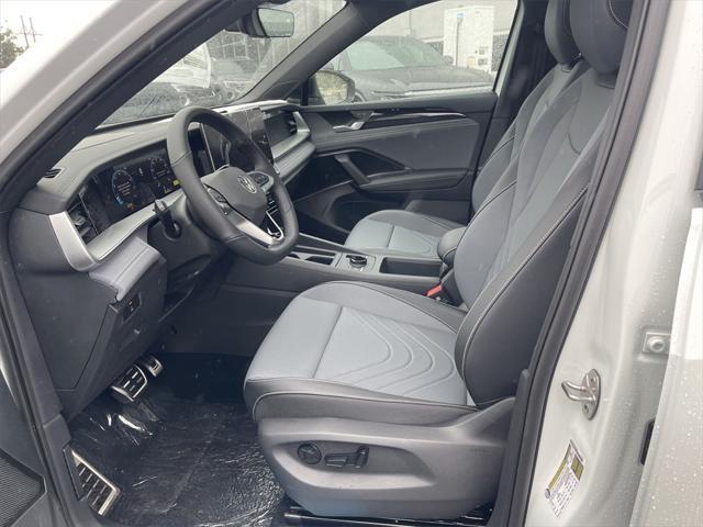 new 2025 Volkswagen Tiguan car, priced at $38,582