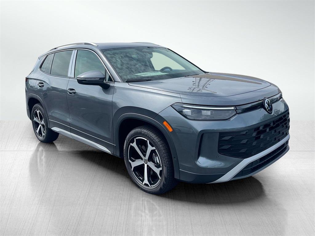 new 2025 Volkswagen Tiguan car, priced at $34,502