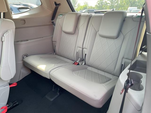 new 2025 Volkswagen Atlas car, priced at $53,682