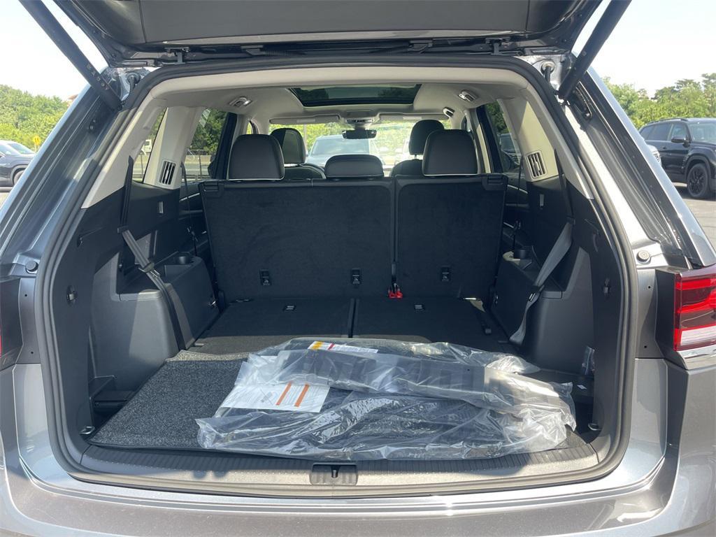 new 2025 Volkswagen Atlas car, priced at $53,084