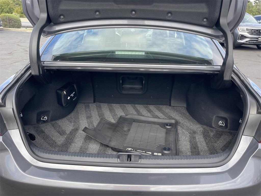 used 2021 Lexus ES 300h car, priced at $36,491