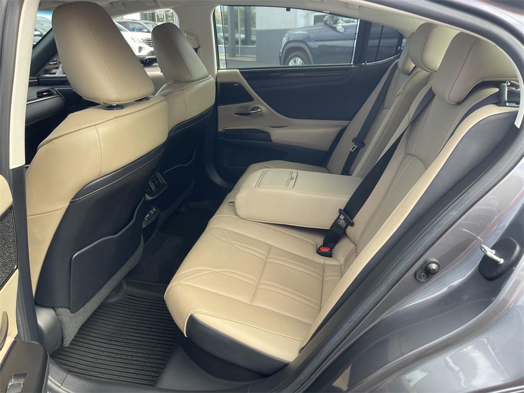 used 2021 Lexus ES 300h car, priced at $36,491