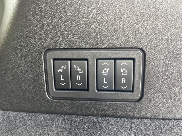 used 2024 Cadillac XT6 car, priced at $56,990