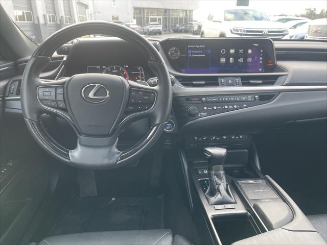 used 2019 Lexus ES 300h car, priced at $30,991