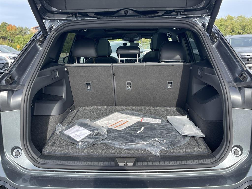 new 2026 Volkswagen Tiguan car, priced at $39,654