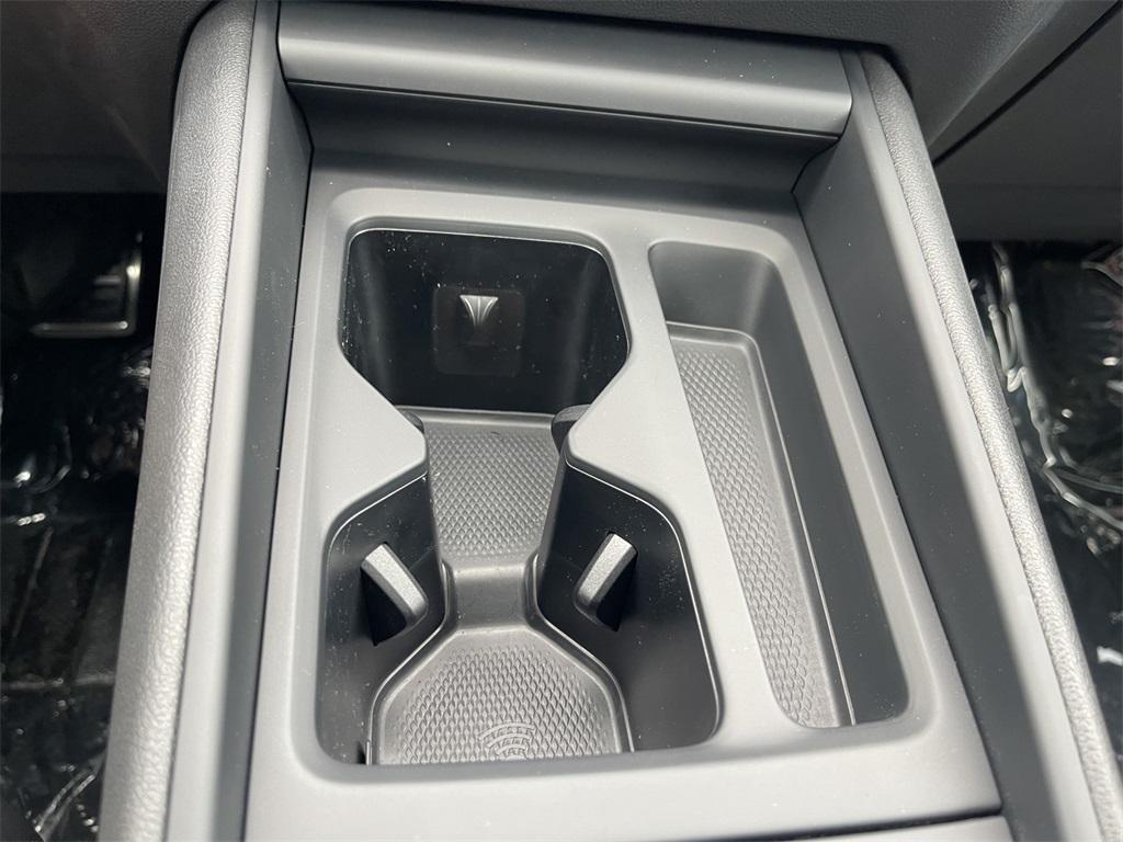 new 2025 Volkswagen Tiguan car, priced at $38,082