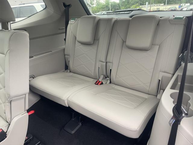 new 2025 Volkswagen Atlas car, priced at $45,061