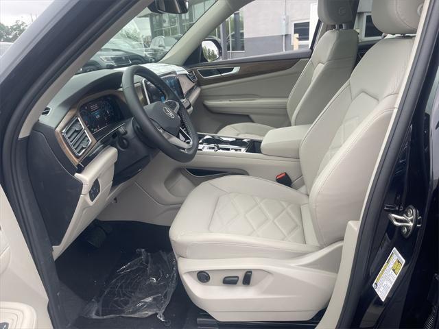 new 2025 Volkswagen Atlas car, priced at $45,061