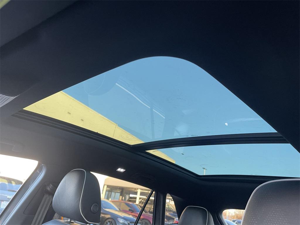 new 2026 Volkswagen Atlas Cross Sport car, priced at $53,926