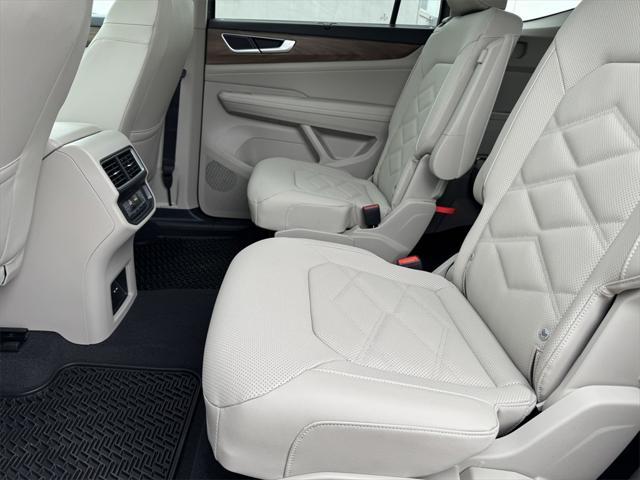 new 2025 Volkswagen Atlas car, priced at $46,355