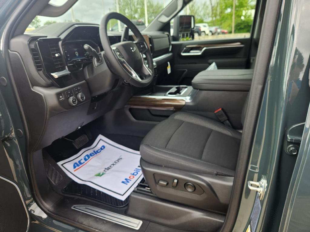 new 2025 Chevrolet Silverado 2500 car
