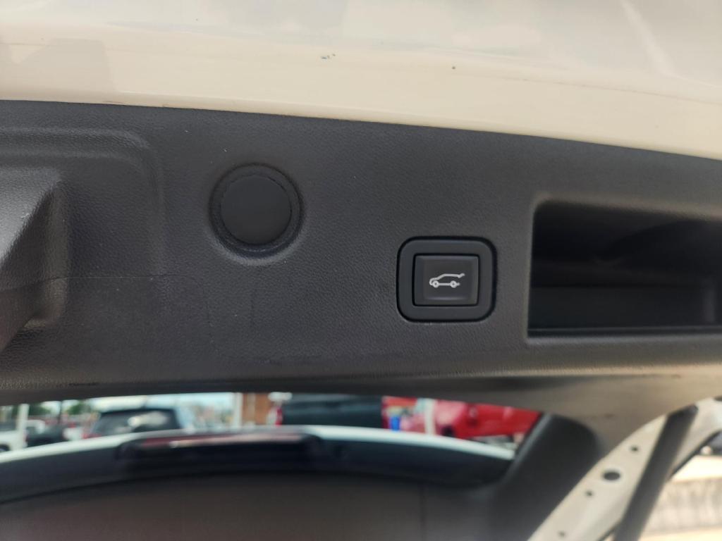 used 2023 Chevrolet Equinox car, priced at $24,973