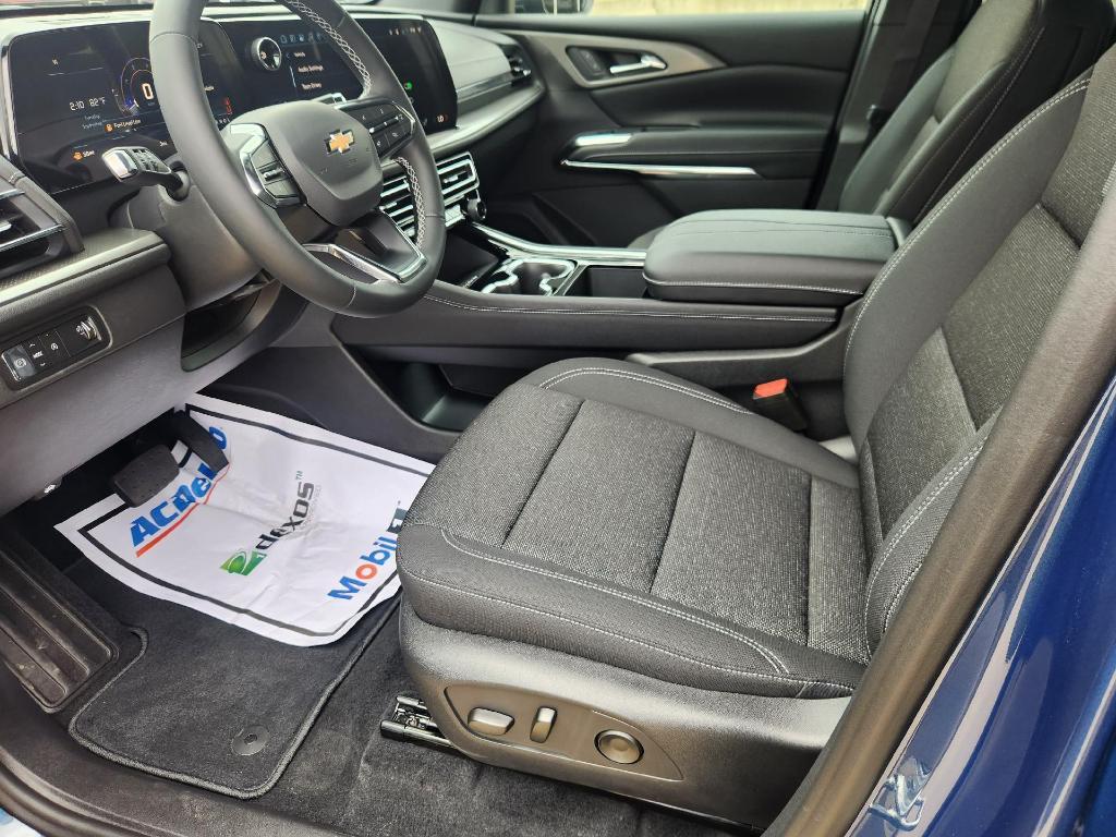 new 2026 Chevrolet Traverse car, priced at $43,814
