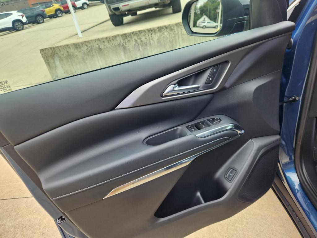 new 2026 Chevrolet Traverse car, priced at $43,814