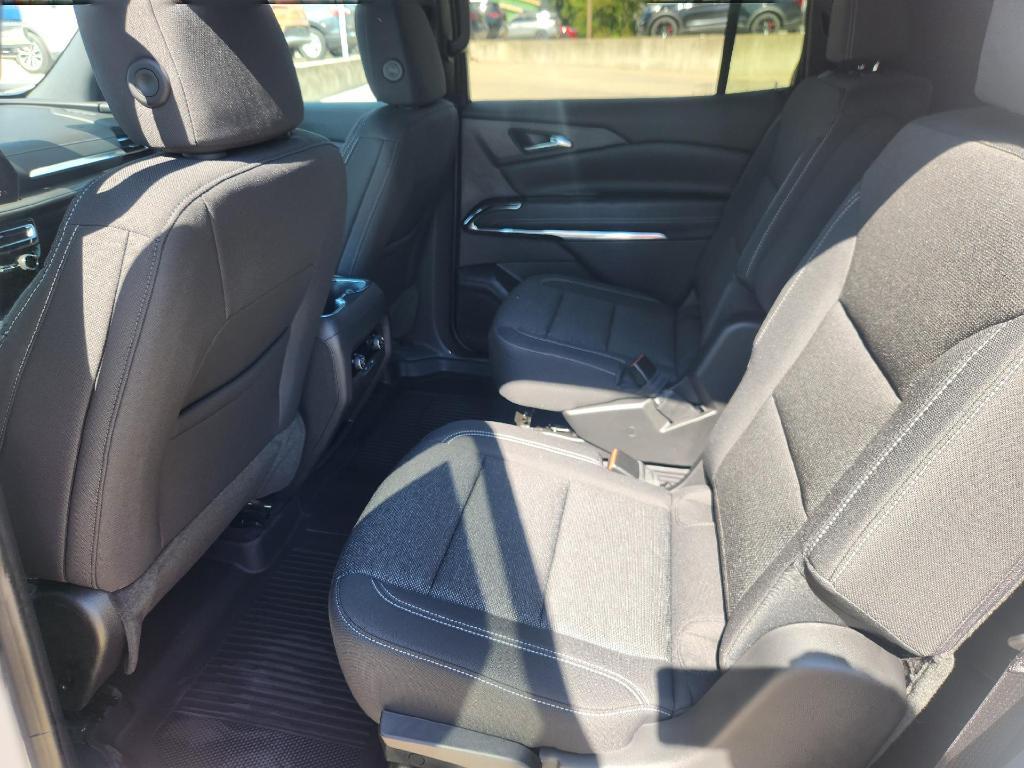 new 2026 Chevrolet Traverse car, priced at $43,814