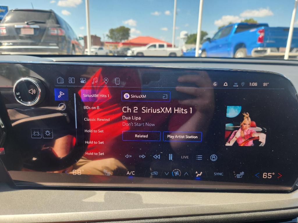 new 2026 Chevrolet Traverse car, priced at $43,814