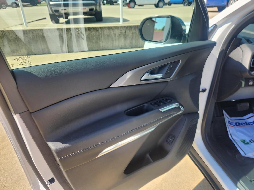 new 2026 Chevrolet Traverse car, priced at $43,814