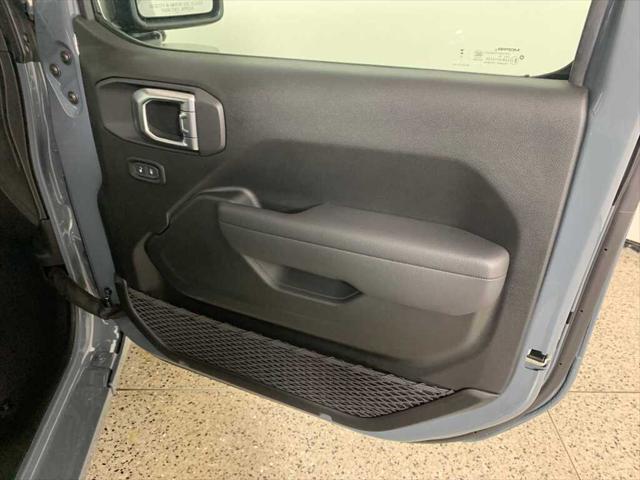 new 2025 Jeep Wrangler car