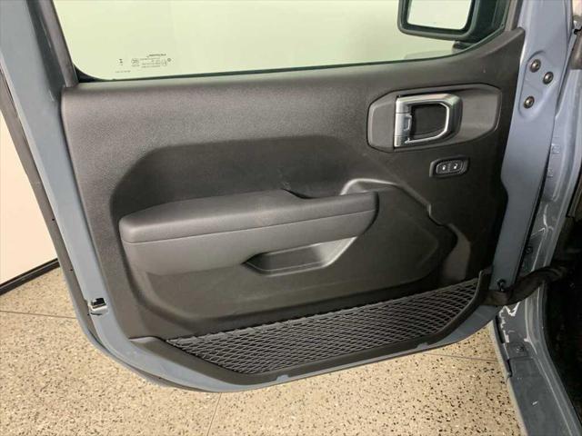 new 2025 Jeep Wrangler car