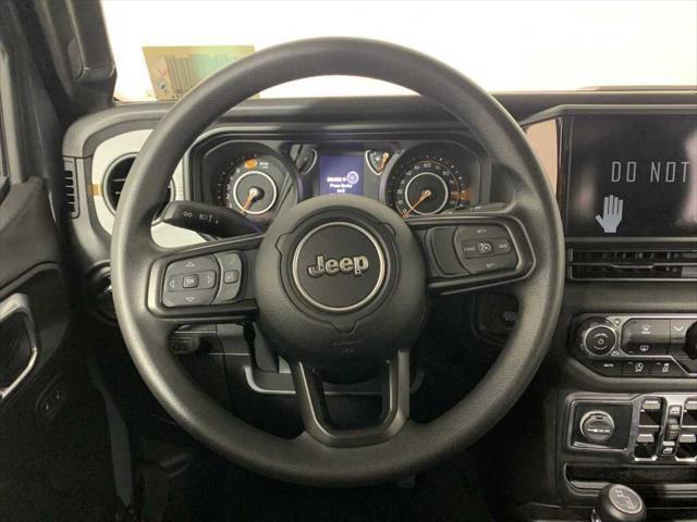 new 2025 Jeep Wrangler car