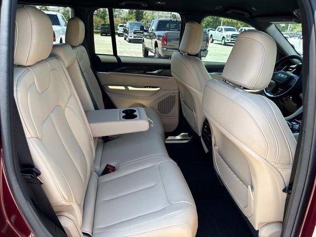 new 2025 Jeep Grand Cherokee car, priced at $46,689