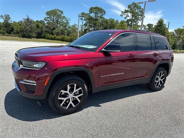 new 2025 Jeep Grand Cherokee car, priced at $46,689