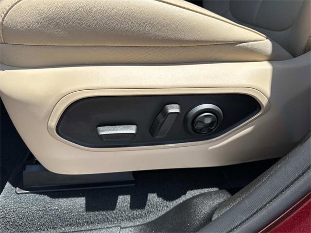 new 2025 Jeep Grand Cherokee car, priced at $46,689