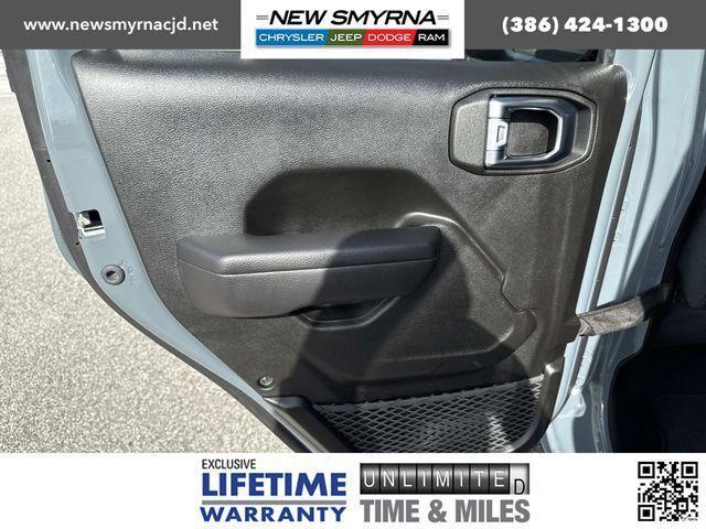 new 2025 Jeep Wrangler car, priced at $47,895
