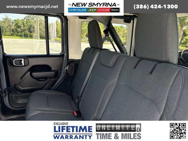 new 2025 Jeep Wrangler car, priced at $47,895