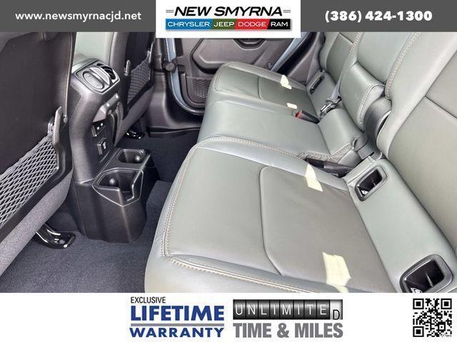 new 2025 Jeep Gladiator car, priced at $59,492