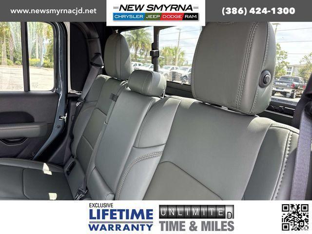 new 2025 Jeep Gladiator car, priced at $59,492