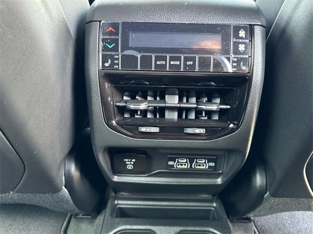 new 2025 Jeep Grand Cherokee L car, priced at $48,406