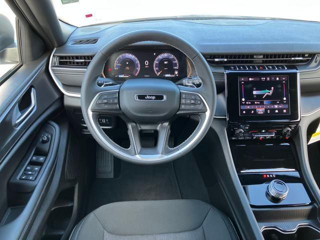 used 2025 Jeep Grand Cherokee car, priced at $32,888