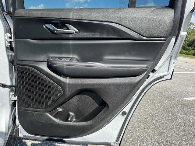 used 2025 Jeep Grand Cherokee car, priced at $33,888