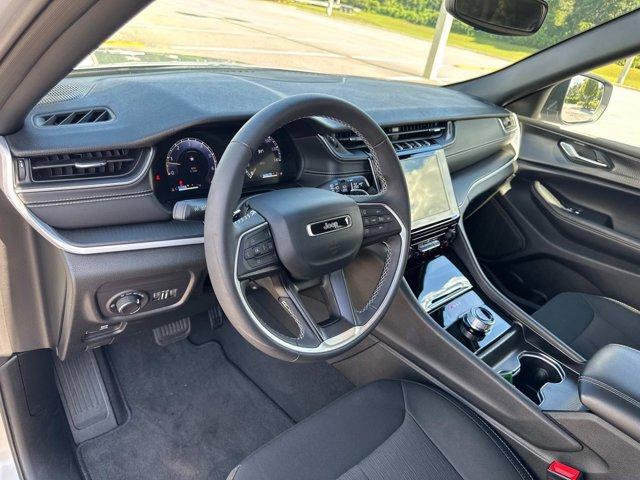 used 2025 Jeep Grand Cherokee car, priced at $33,888