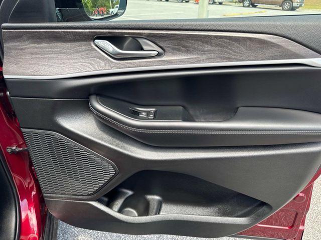 new 2025 Jeep Grand Cherokee L car, priced at $49,931
