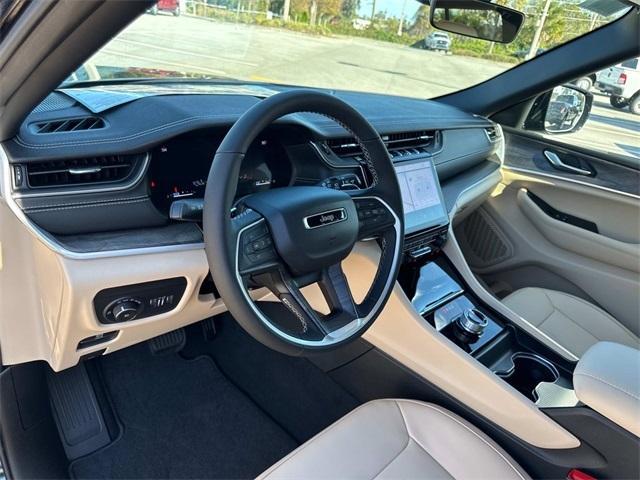 new 2025 Jeep Grand Cherokee car, priced at $41,761