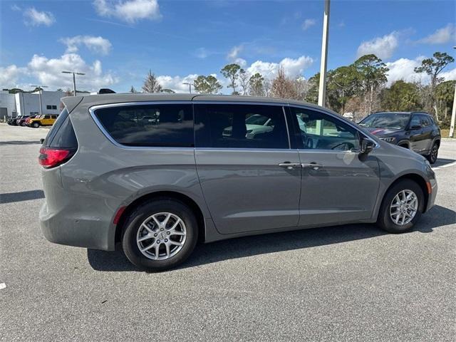 new 2025 Chrysler Pacifica car, priced at $45,259