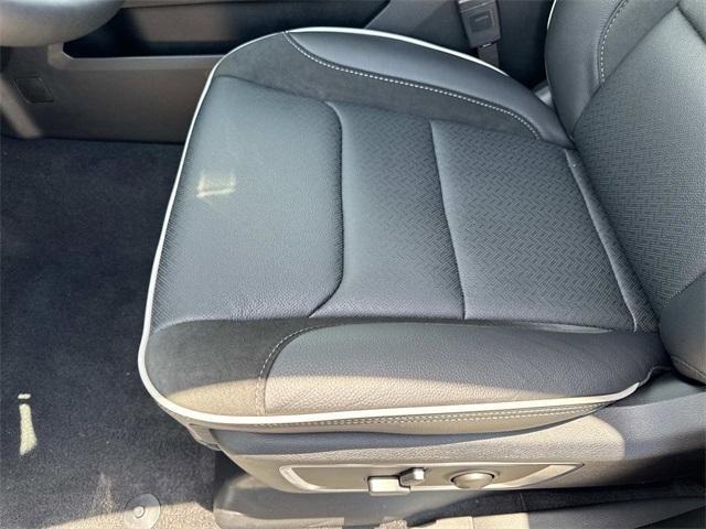 new 2025 Ram 1500 car, priced at $62,519