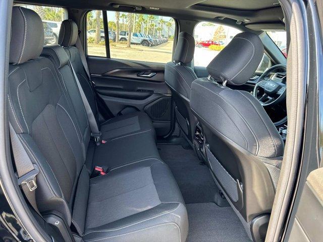 new 2025 Jeep Grand Cherokee car, priced at $36,155