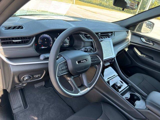 new 2025 Jeep Grand Cherokee car, priced at $36,155