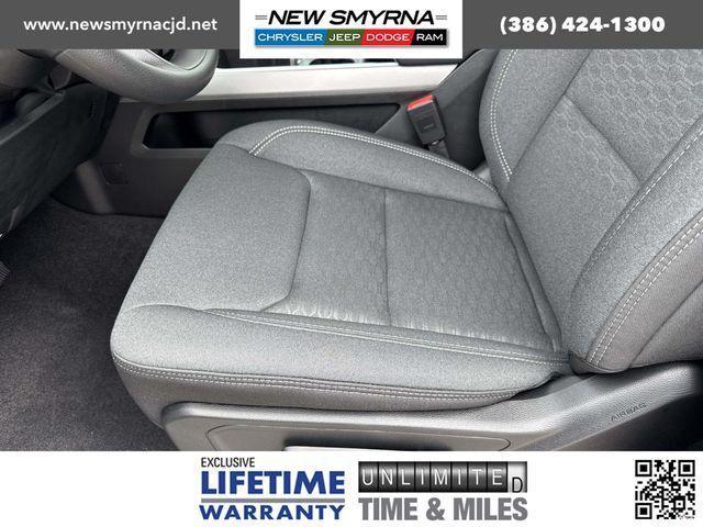 new 2025 Ram 1500 car, priced at $42,860