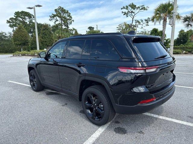 new 2025 Jeep Grand Cherokee car, priced at $43,904