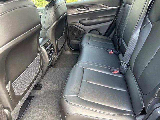new 2025 Jeep Grand Cherokee car, priced at $43,904